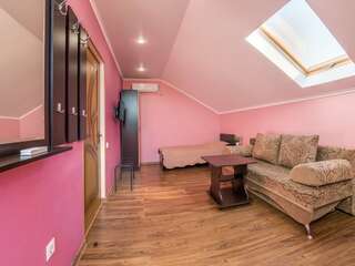 Гостевой дом Ольга Анапа Улучшенный четырехместный номер-12