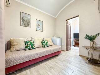 Гостевой дом Ольга Анапа Стандартный четырехместный номер-1