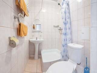 Гостевой дом Ольга Анапа Трехместный номер с окном-4