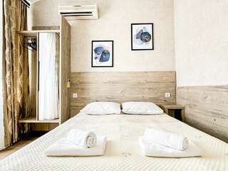 Гостевой дом Ольга Анапа Стандартный двухместный номер с 1 кроватью или 2 отдельными кроватями и балконом-3